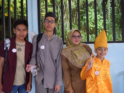 Tim FLS2N bersama bu wulan